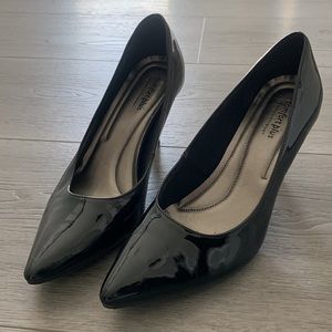 Women’s size 8 comfort plus black high heels
